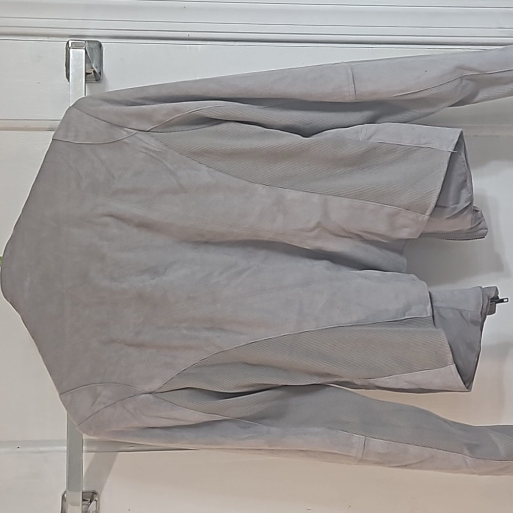 Gray suade jacket - Picture 5 of 7